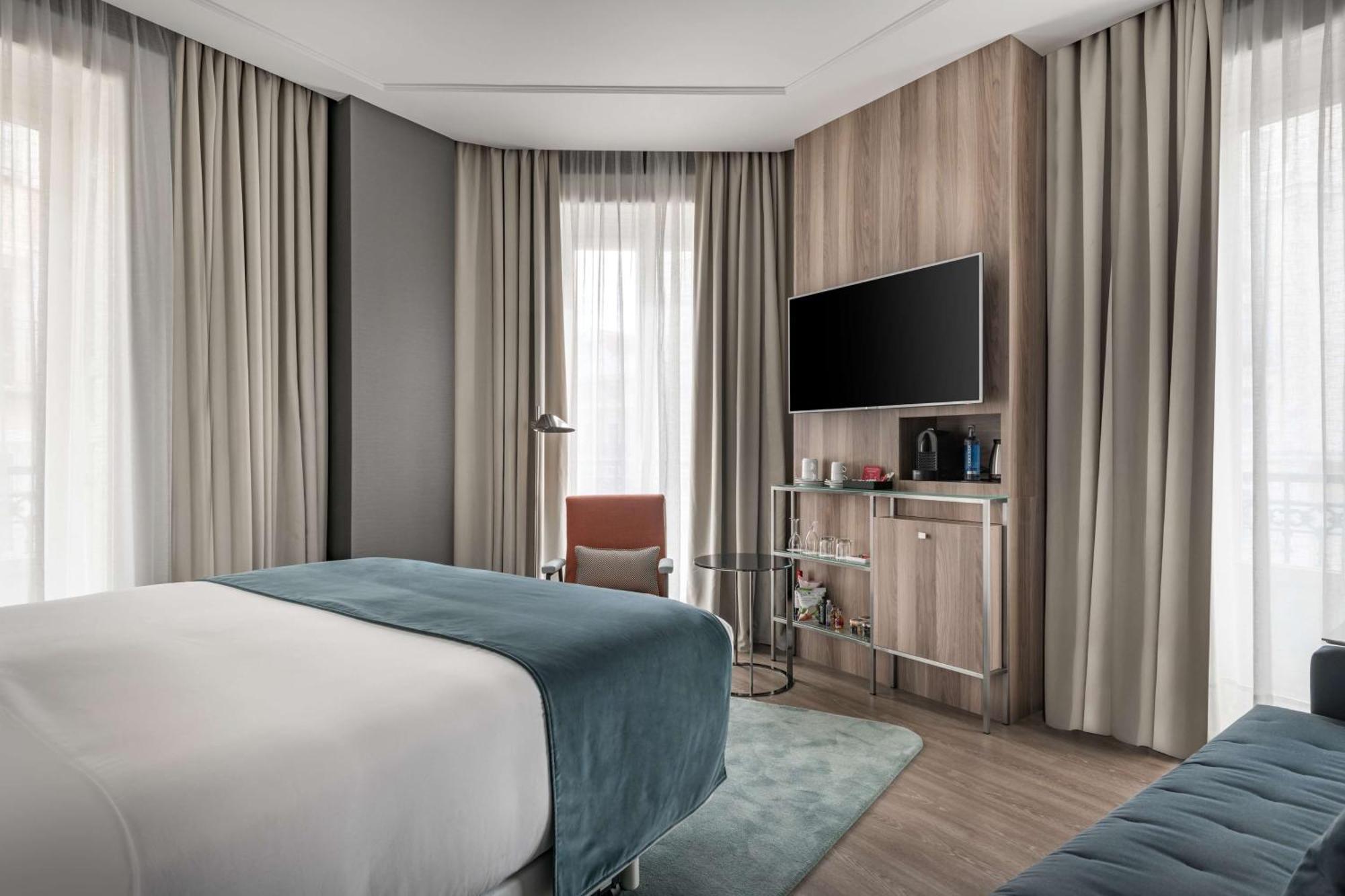 Hotel Nh Collection Madrid Gran Via Zewnętrze zdjęcie